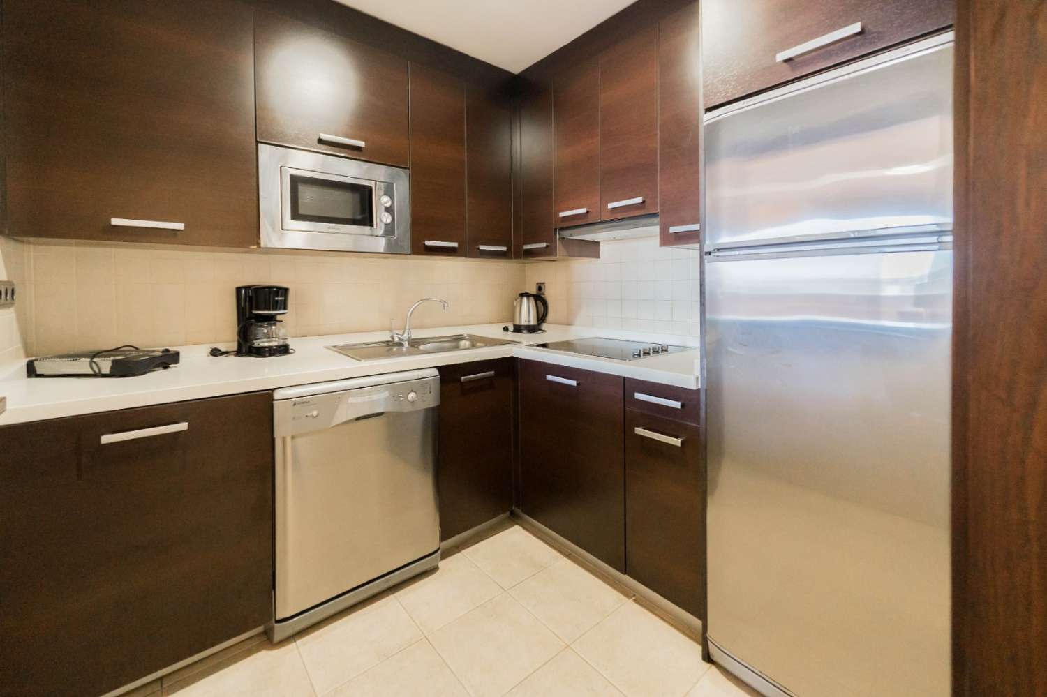 Uthyrning från 01.09.2026-30.6.2027 Fin lägenhet med havsutsikt 200 meter från stranden i Benalmadena