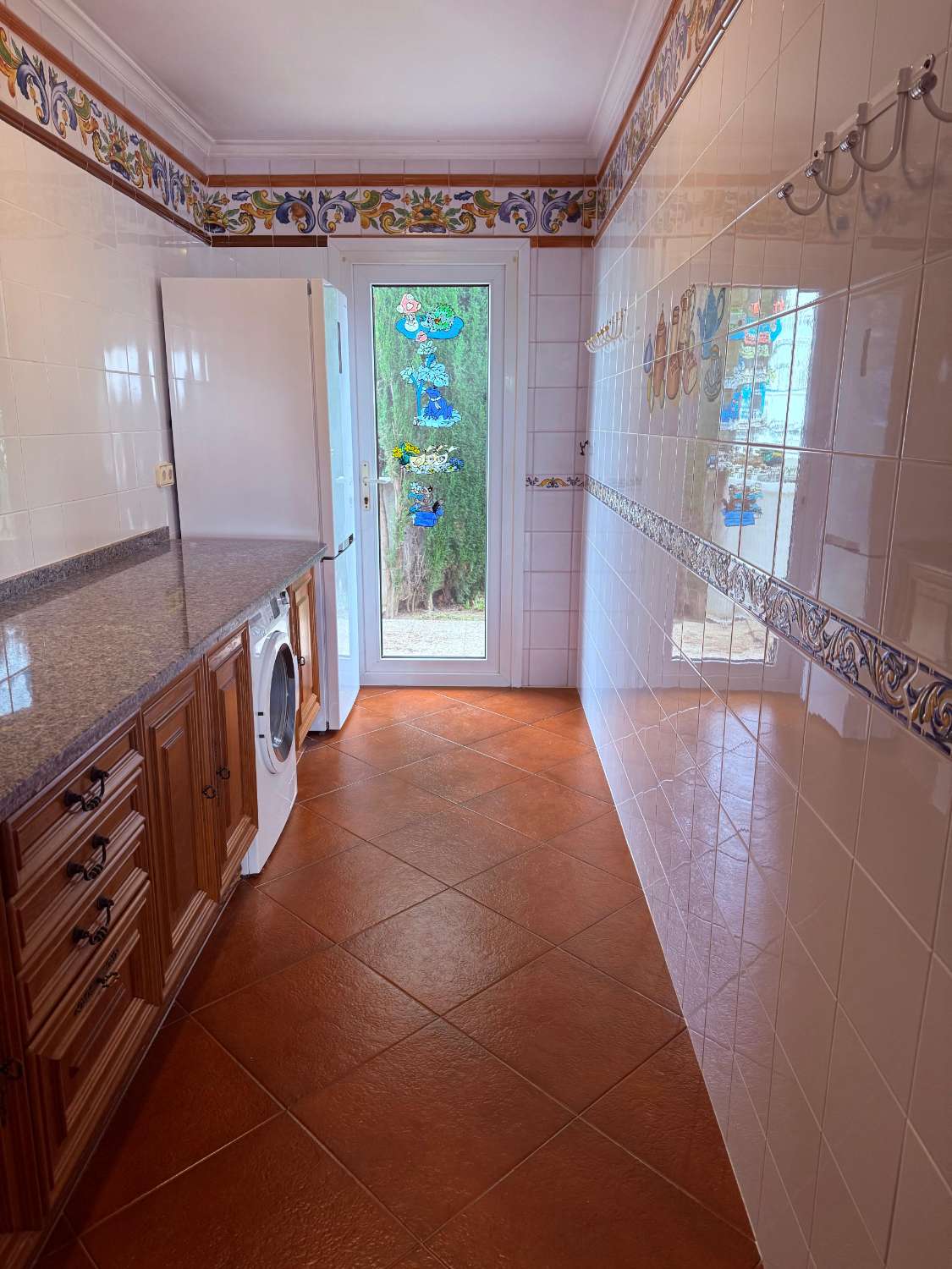 Larga temporada. Se alquila estupendo chalet independiente en Torrequebrada (Benalmadena)