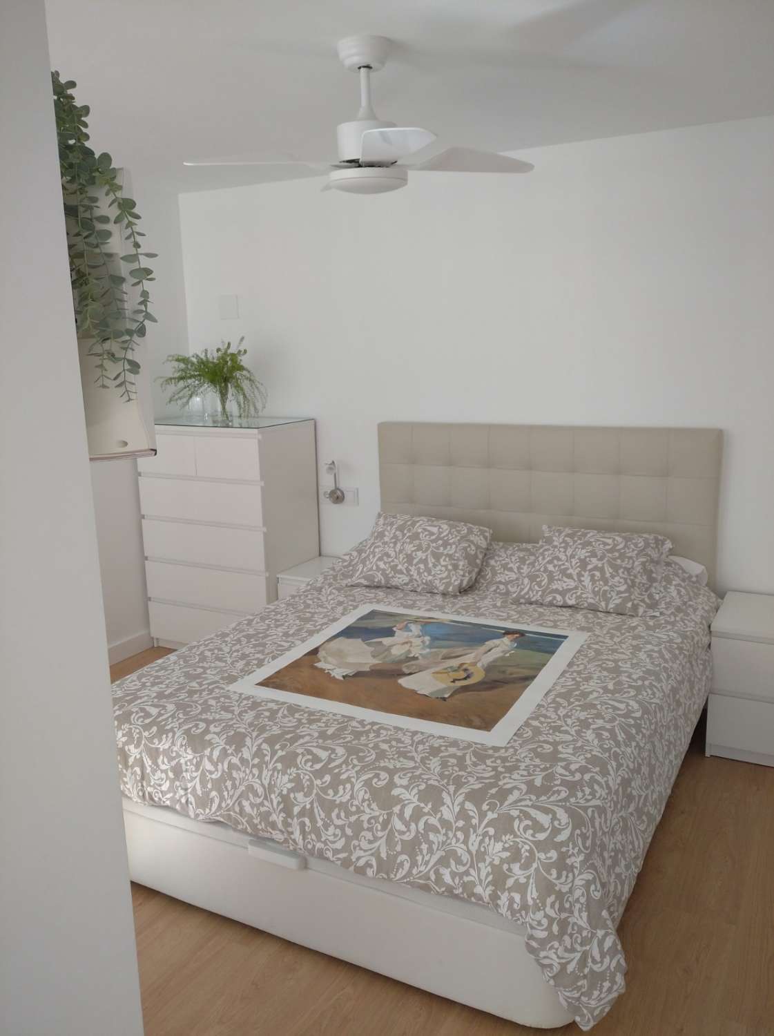 SE ALQUILA DESDE 7.4.26 - 30.6.26  Y DESDE 1..9.26-30.6.27 BONITO APARTAMENTO CON VISTAS AL MAR EN PLAYAMAR (TORREMOLINOS)