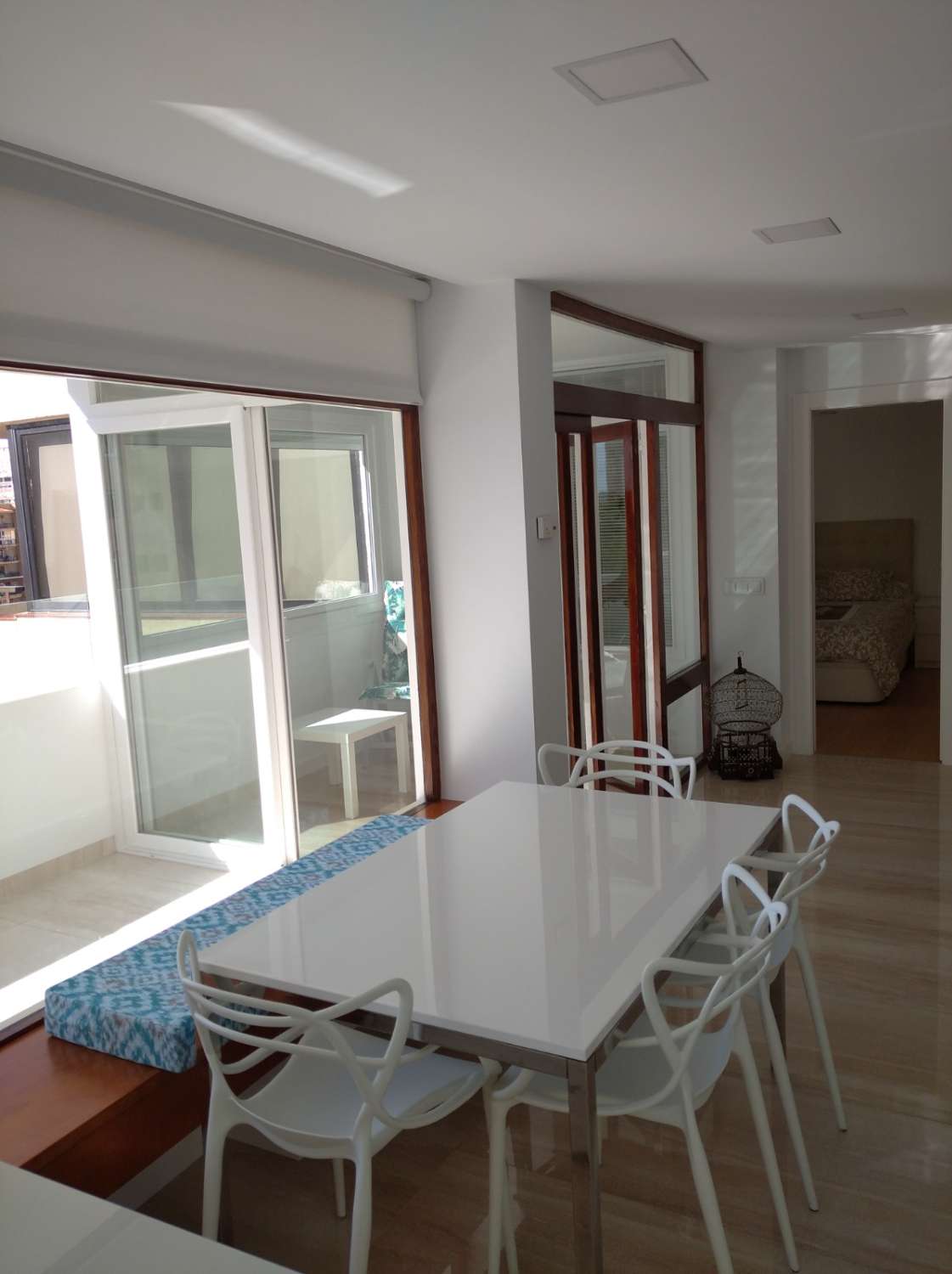 SE ALQUILA DESDE 7.4.26 - 30.6.26  Y DESDE 1..9.26-30.6.27 BONITO APARTAMENTO CON VISTAS AL MAR EN PLAYAMAR (TORREMOLINOS)