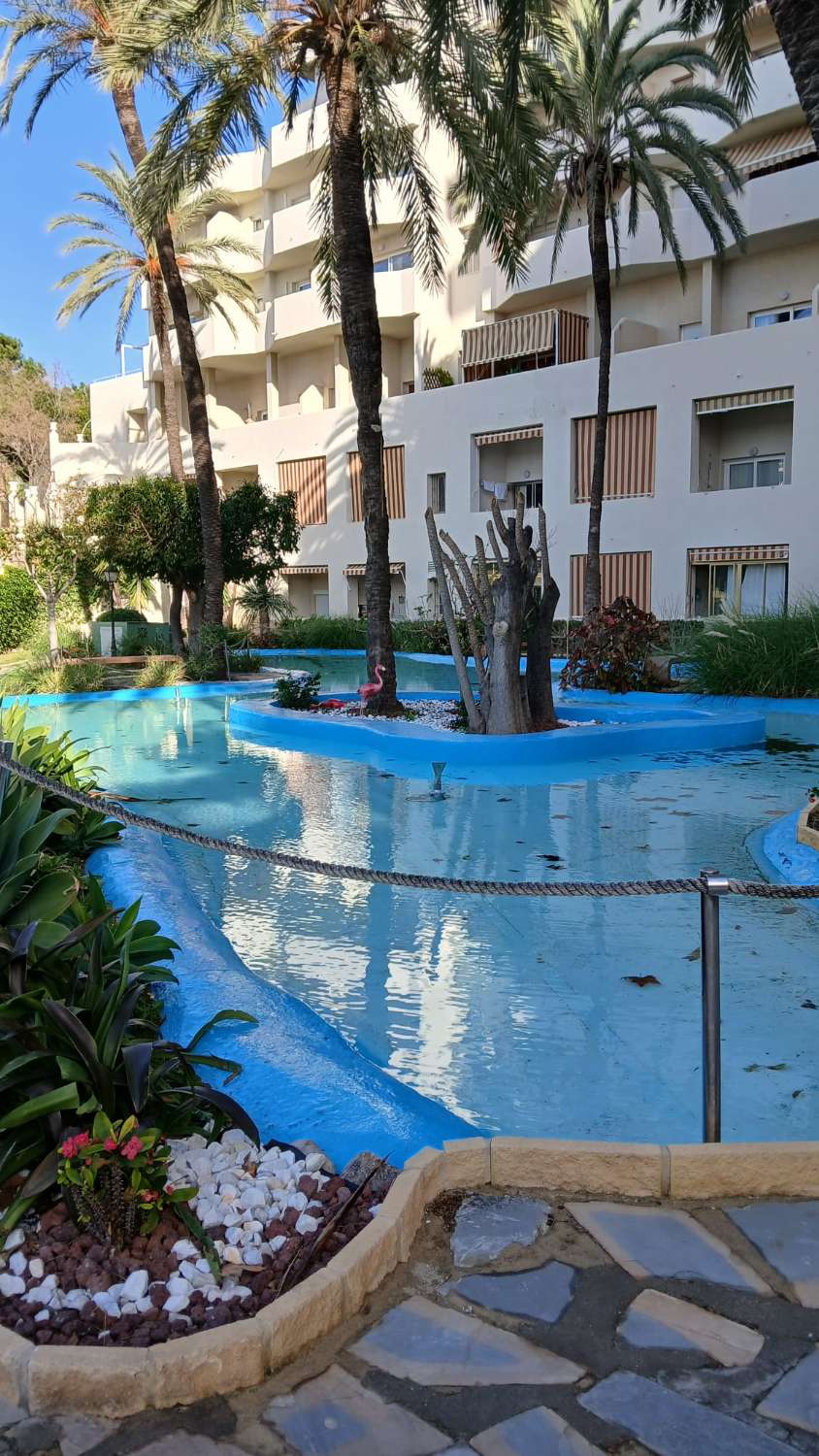Se alquila piso con vistas frontales al mar desde ahora hasta 15.06.2026 Y desde 15/09/2026 hasta 15/06/2027 bonito apartamento en Benalmadena Costa