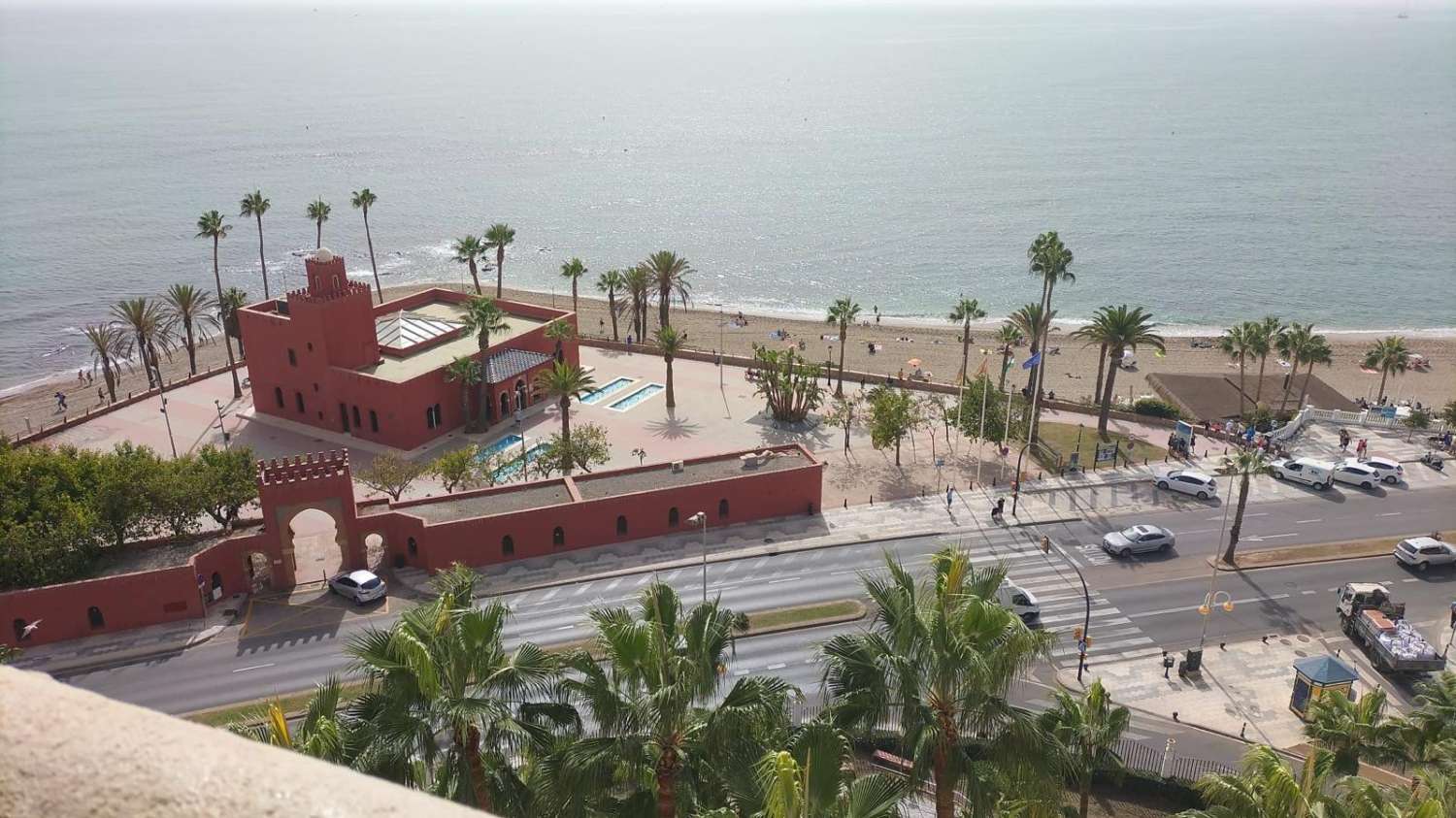 Se alquila piso con vistas frontales al mar desde ahora hasta 15.06.2026 Y desde 15/09/2026 hasta 15/06/2027 bonito apartamento en Benalmadena Costa