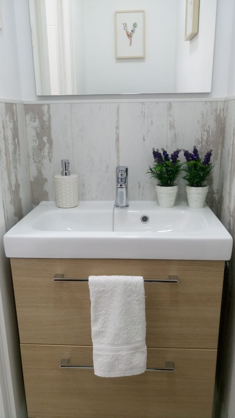 SE ALQUILA  POR LARGA TEMPORADA MAGNIFICO APARTAMENTO CON VISTAS AL MAR EN   2ª LINEA DE PLAYA EN BENALMADENA