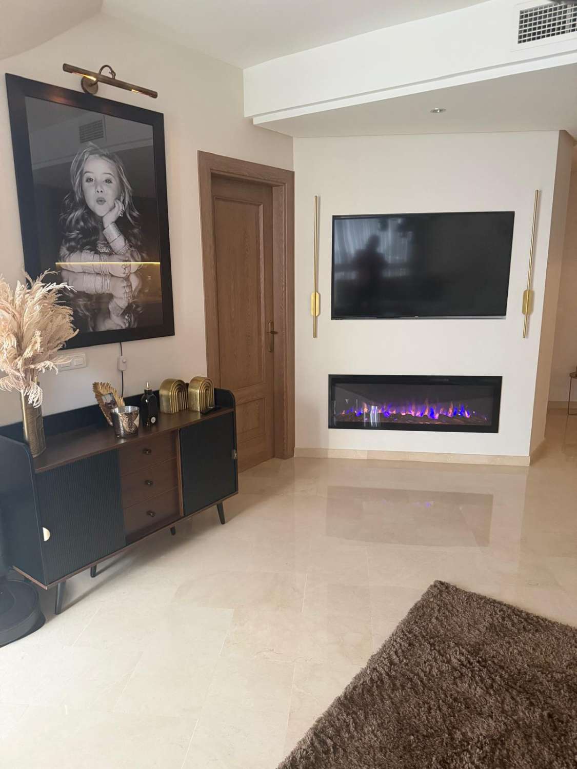 SE VENDE PRECIOSO APARTAMENTO TOTALMENTE RENOVADO  EN PUERTO MARINACON VISTAS AL MAR    (BENALMADENA)