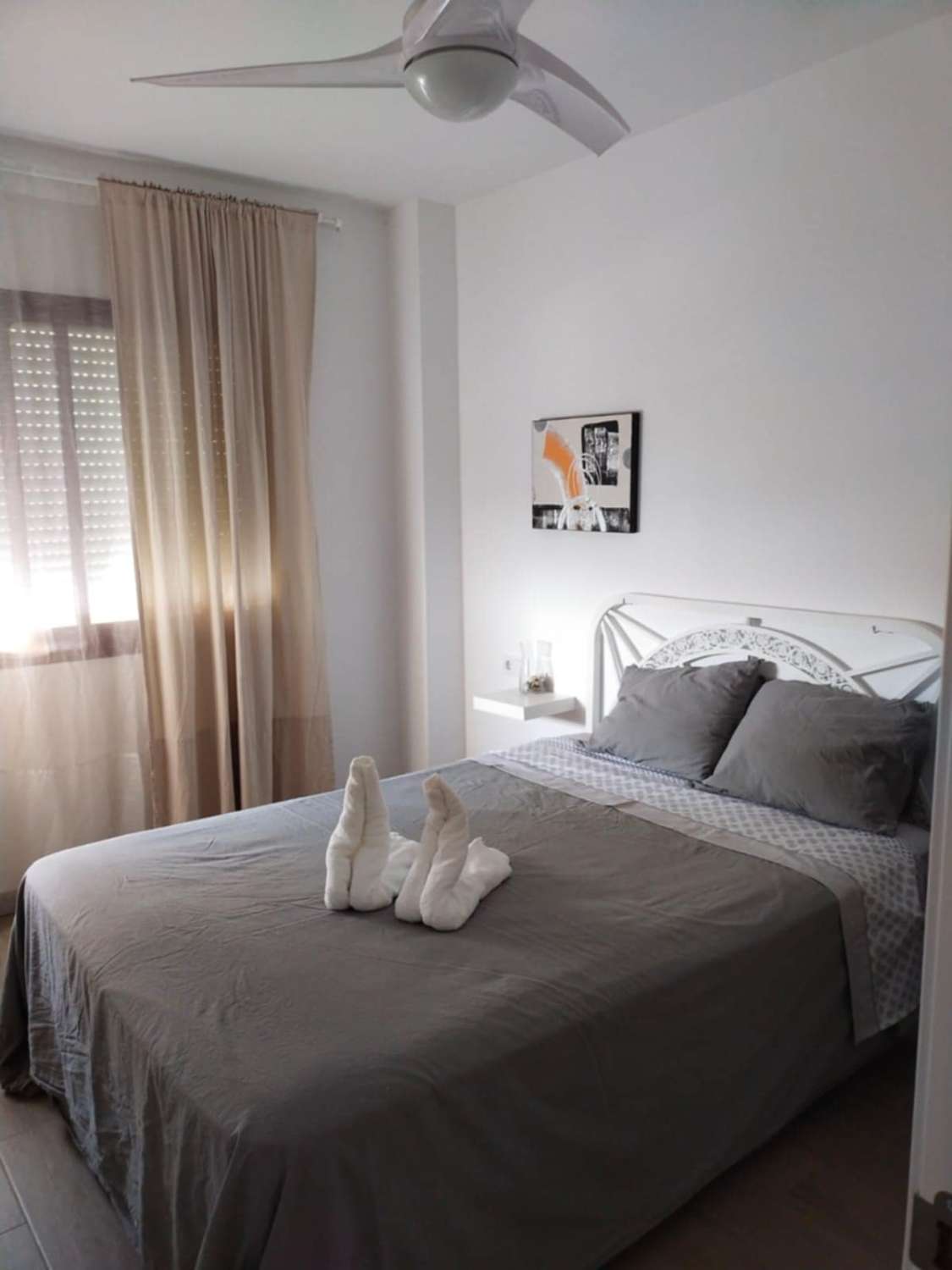 SE ALQUILA POR LARGA TEMPORADA BONITO APARTAMENTO EN MIJAS COSTA EN 1ª LINEA DE PLAYA