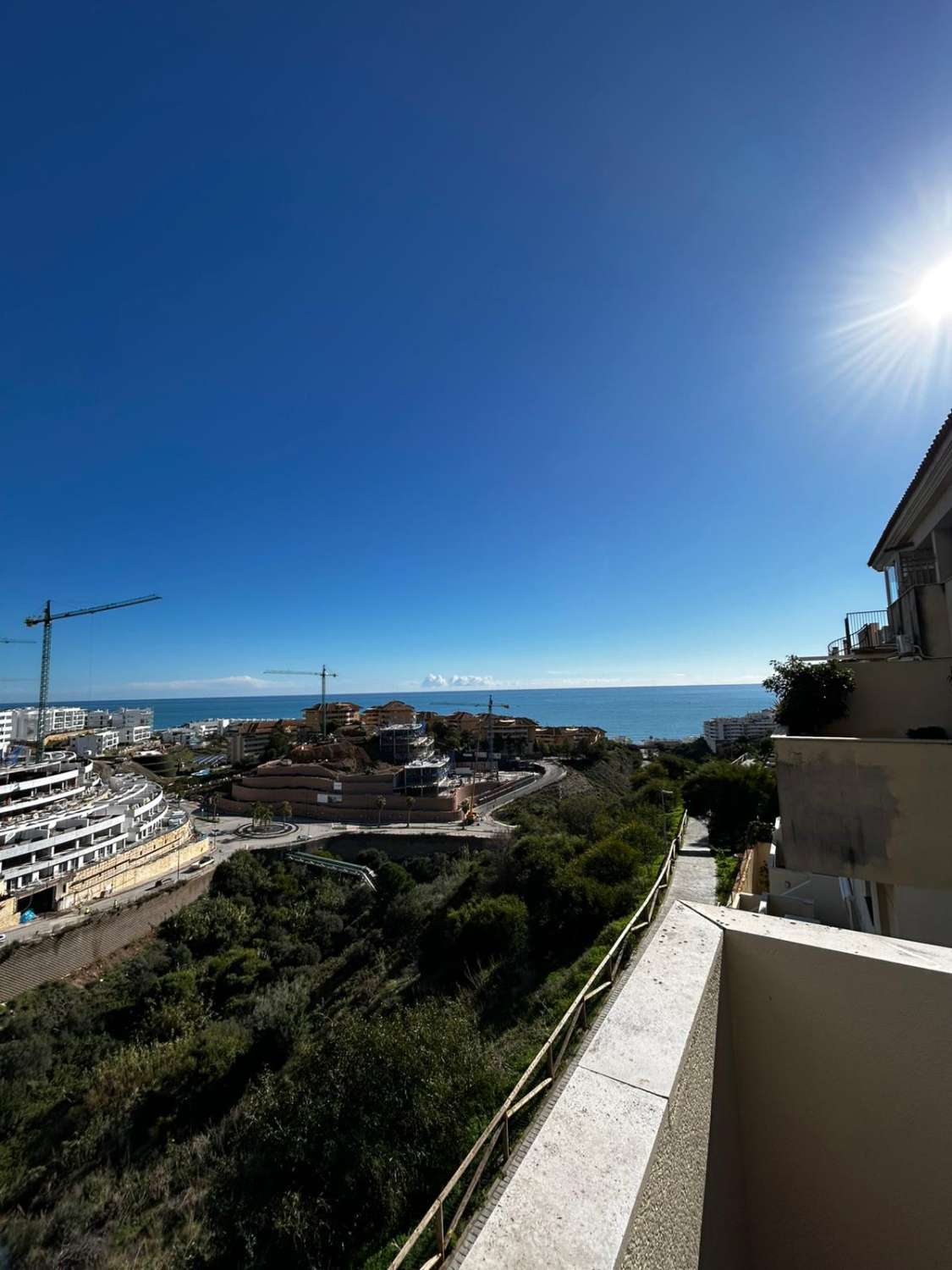 MUKAVA ASUNTO MERINÄKÖALOILTA VUOKRATTAVANA PITKÄAIKAISESTI TORREBLANCAN ALUEELLA (FUENGIROLA)