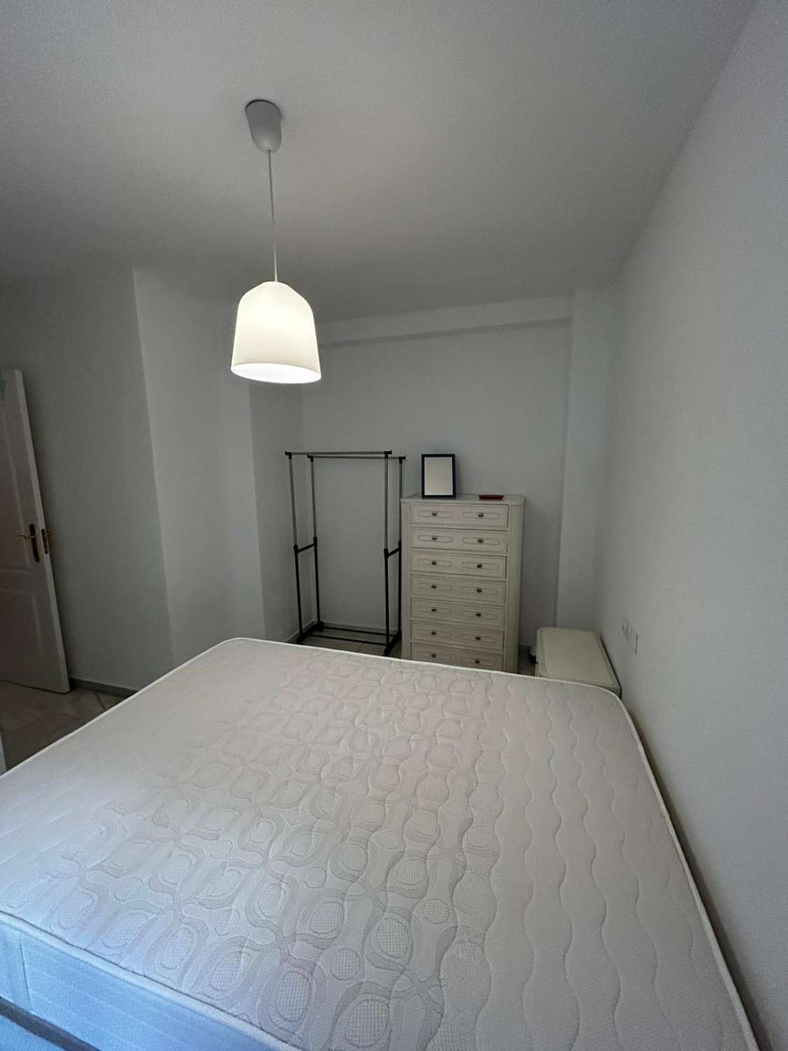 MUKAVA ASUNTO MERINÄKÖALOILTA VUOKRATTAVANA PITKÄAIKAISESTI TORREBLANCAN ALUEELLA (FUENGIROLA)