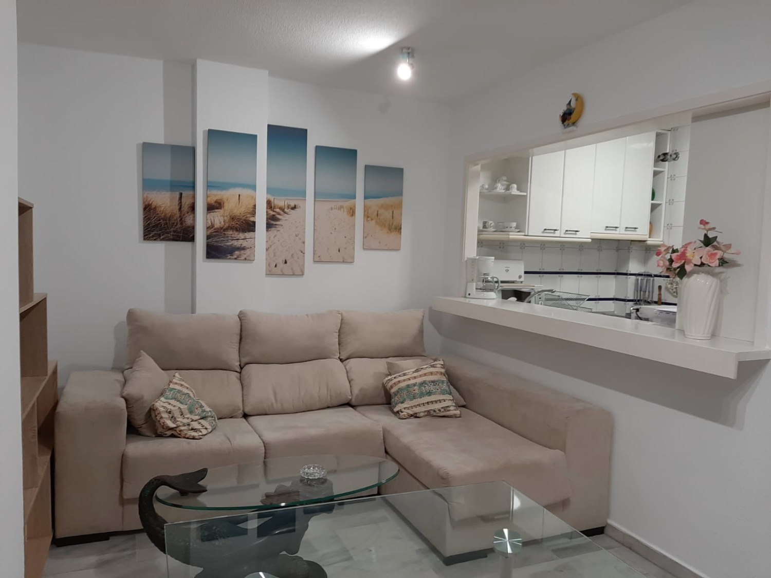 RENT HALF SEASON FROM 01/09/2024 - 31/05/2025 NICE APARTMENT ON 2ND LINE OF BEACH.