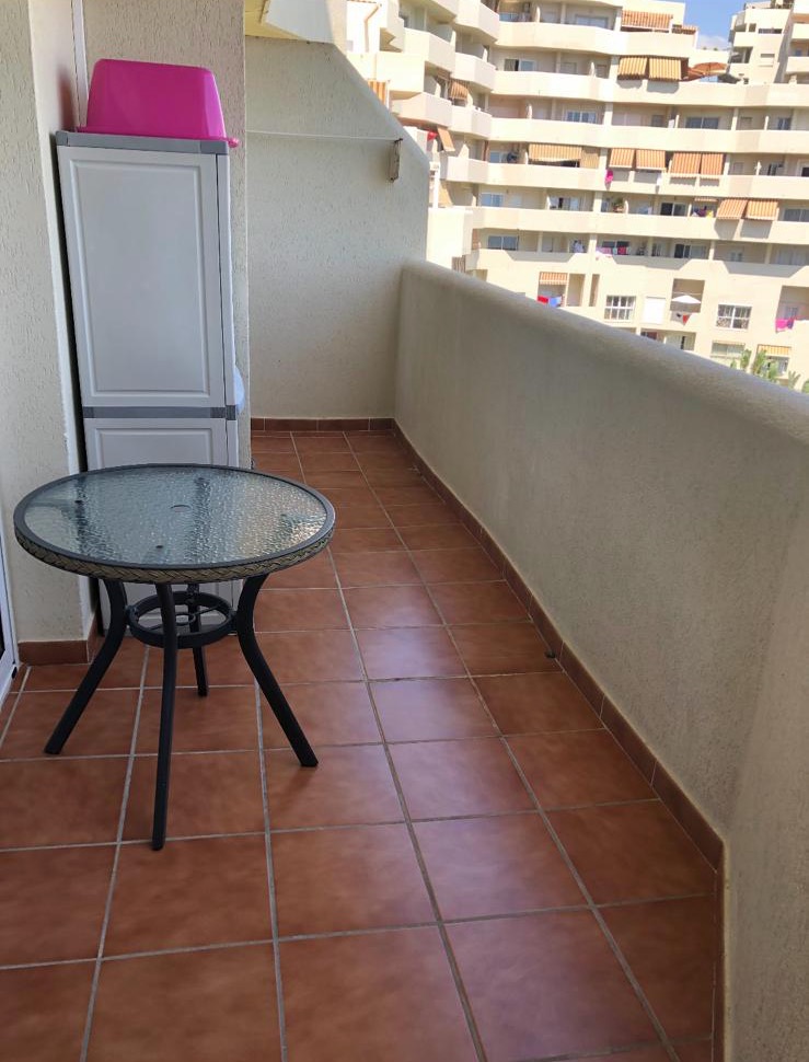 MIDDENSEIZOEN TE HUUR 01/11/2024 - 30/04/2025 MOOI APPARTEMENT MET ZEEZICHT IN BENALMÁDENA