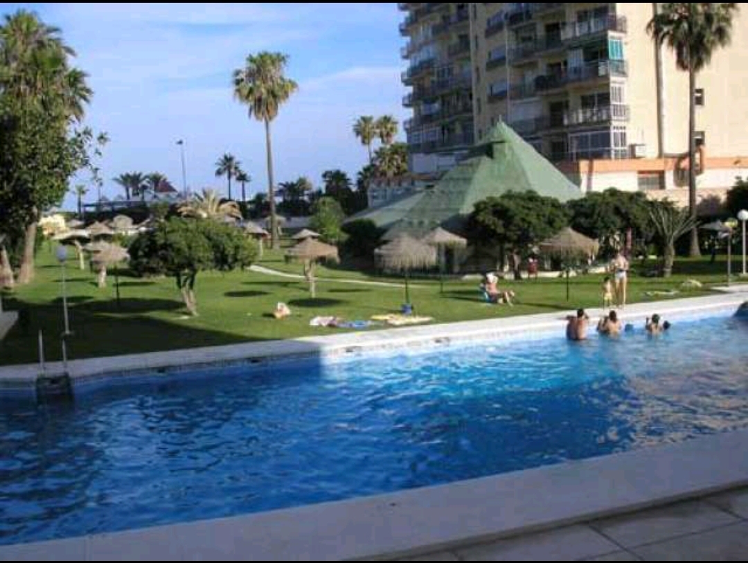 HALF SEASON. FOR RENT FROM 1.12.24 -15.6.25 BEAUTIFUL RENOVATED STUDIO ON 2ND LINE BEACH WITH SEA VIEWS IN BENALMADENA