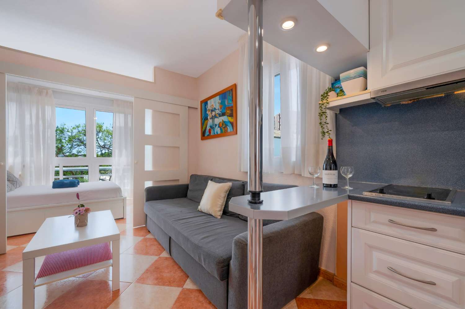 TIL LEIE FRA 01.09.2026 TIL 30.06.2027 FIN ETTROMS LEILIGHET I BENALMADENA, COSTA.