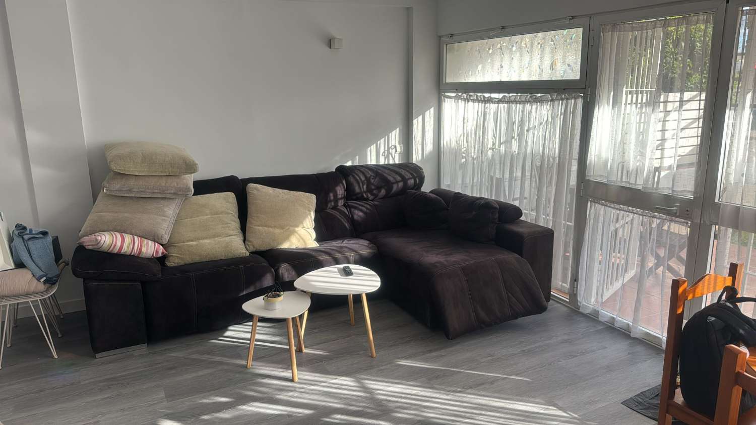 SE ALQUILA POR LARGA TEMPORADA BONITO APARTAMENTO EN PUERTO MARINA (BENALMADENA)