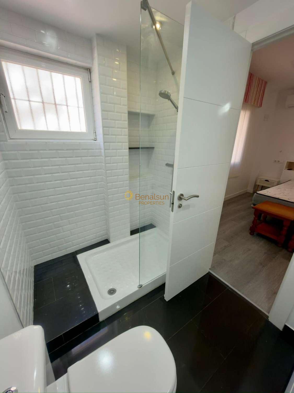 SE ALQUILA POR LARGA TEMPORADA BONITO APARTAMENTO EN PUERTO MARINA (BENALMADENA)