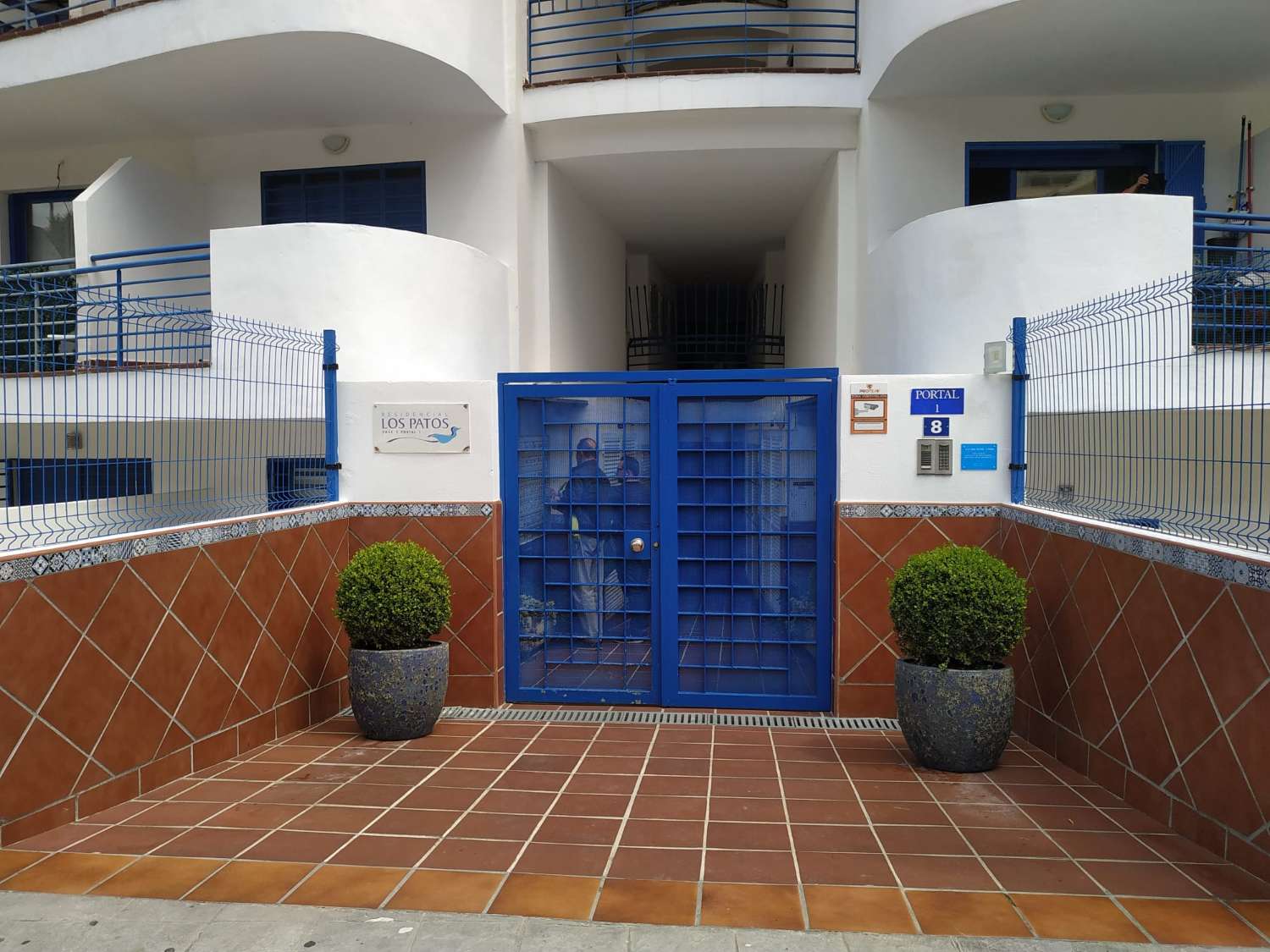 Se alquila desde 1.9.26- 30.6.27 bonito apartamento en Benalmádena Costa a 200 metros de la playa