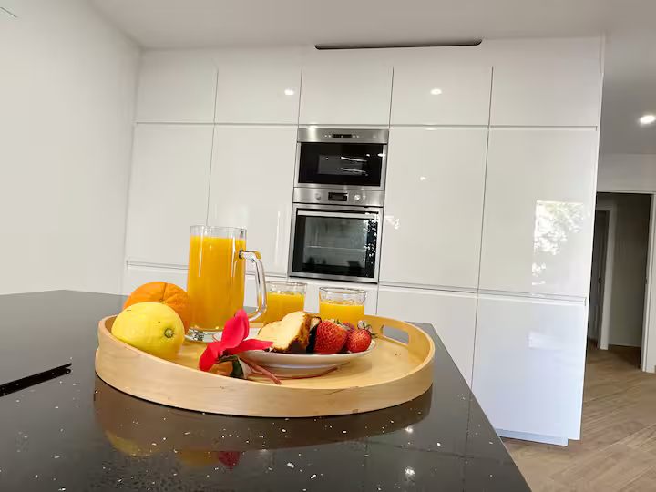 IN AFFITTO DAL 01/09/2026 AL 30/06/27 MAGNIFICA VILLA IN ARROYO DE LA MIEL (BENALMADENA)