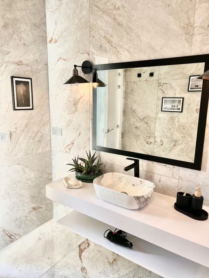 IN AFFITTO DAL 01/09/2026 AL 30/06/27 MAGNIFICA VILLA IN ARROYO DE LA MIEL (BENALMADENA)