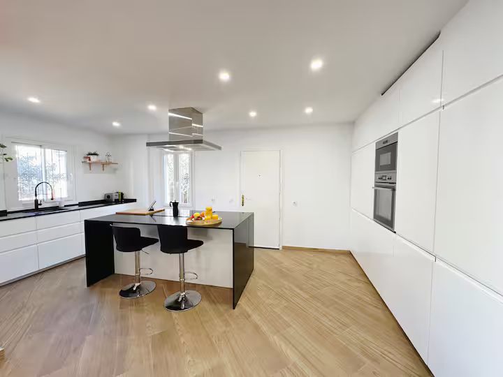 IN AFFITTO DAL 01/09/2026 AL 30/06/27 MAGNIFICA VILLA IN ARROYO DE LA MIEL (BENALMADENA)