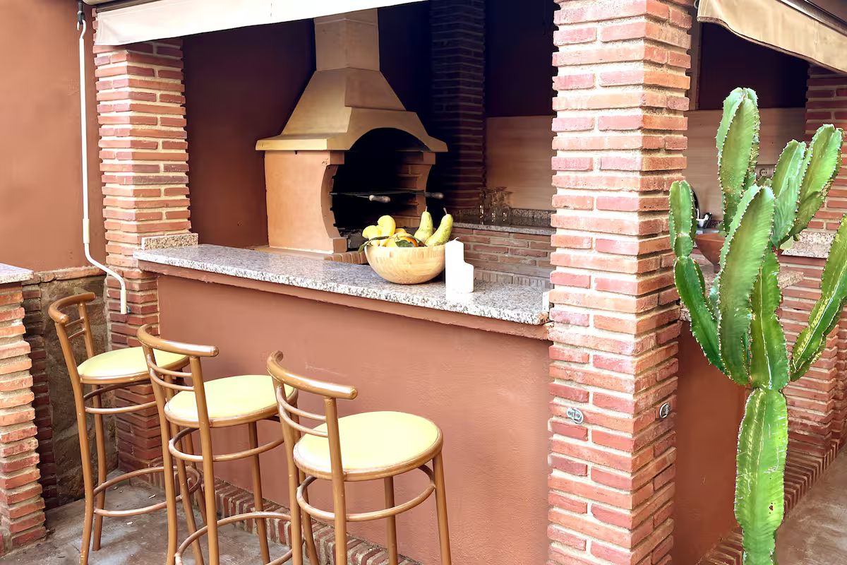 IN AFFITTO DAL 01/09/2026 AL 30/06/27 MAGNIFICA VILLA IN ARROYO DE LA MIEL (BENALMADENA)