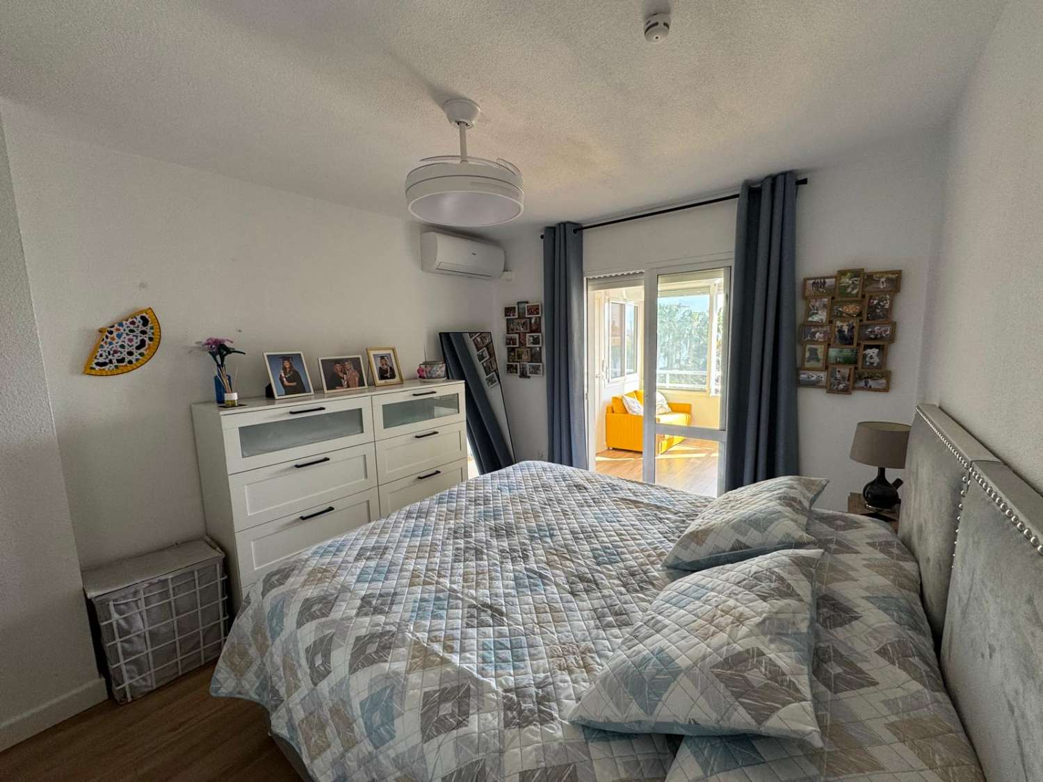 VUOKRATTAVISSA 01.09.2026 - 31.05.2027 KAUNIS REMONTOITU ASUNTO MERINÄKÖALOILLA ARROYO DE LA MIELISSÄ (BENALMADENA)