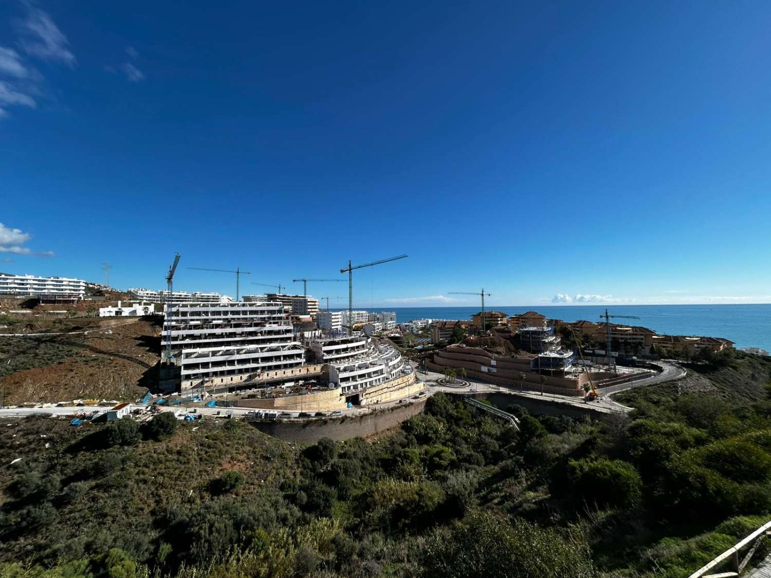 BEL APPARTAMENTO CON VISTA SUL MARE IN AFFITTO A LUNGO TERMINE NELLA ZONA DI TORREBLANCA (FUENGIROLA)