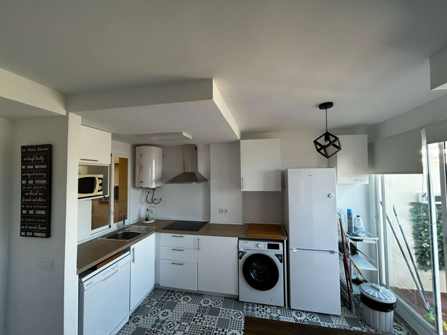 BEL APPARTAMENTO CON VISTA SUL MARE IN AFFITTO A LUNGO TERMINE NELLA ZONA DI TORREBLANCA (FUENGIROLA)