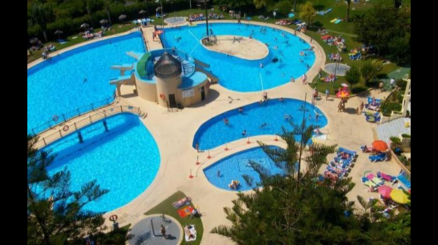 TIL LEIE FRA 2.3.26 TIL 30.6.26 OG FRA 01.09.2026 TIL 30.06.2027 FIN LEILIGHET I BENALMADENA MED HAVUTSIKT