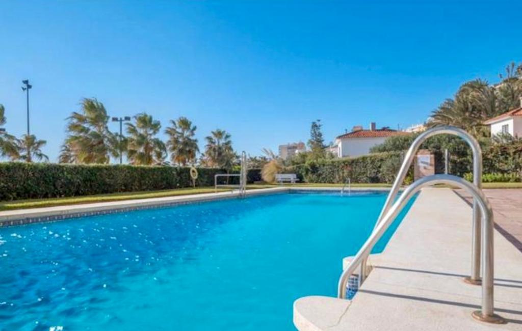 Til leie fra 1.9.26-30.6.27 praktfull leilighet på første linje av stranden i Fuengirola