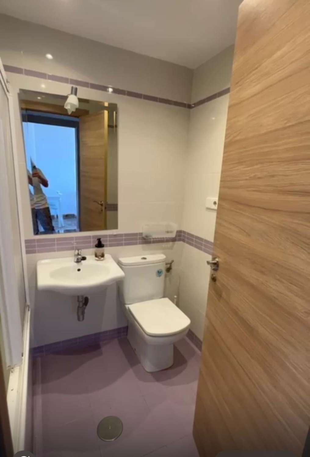 Til leie fra 1.9.26-30.6.27 praktfull leilighet på første linje av stranden i Fuengirola