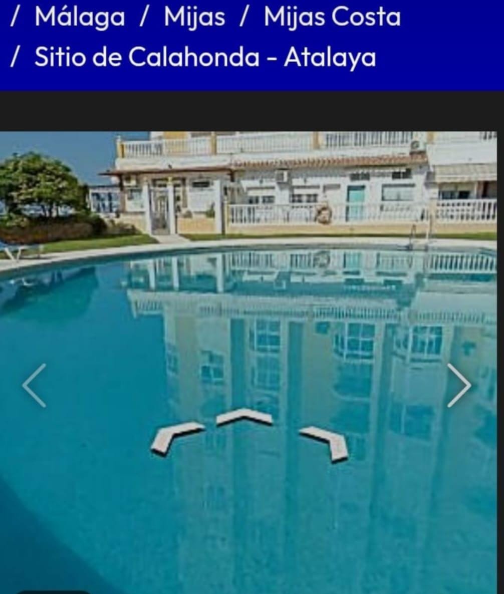 LEJET FRA NU AF I 6 MÅNEDER, EN FORNYBAR SMUK LEJLIGHED PÅ FØRSTE LINJE AF STRANDEN I MIJAS COSTA