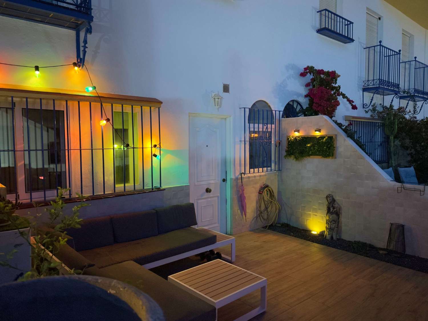 TIL LEIE TIL 30.6.26 OG FRA 01.09.2026 TIL 30.06.2027 FIN DUPLEX NÆR STRANDEN I BENALMADENA