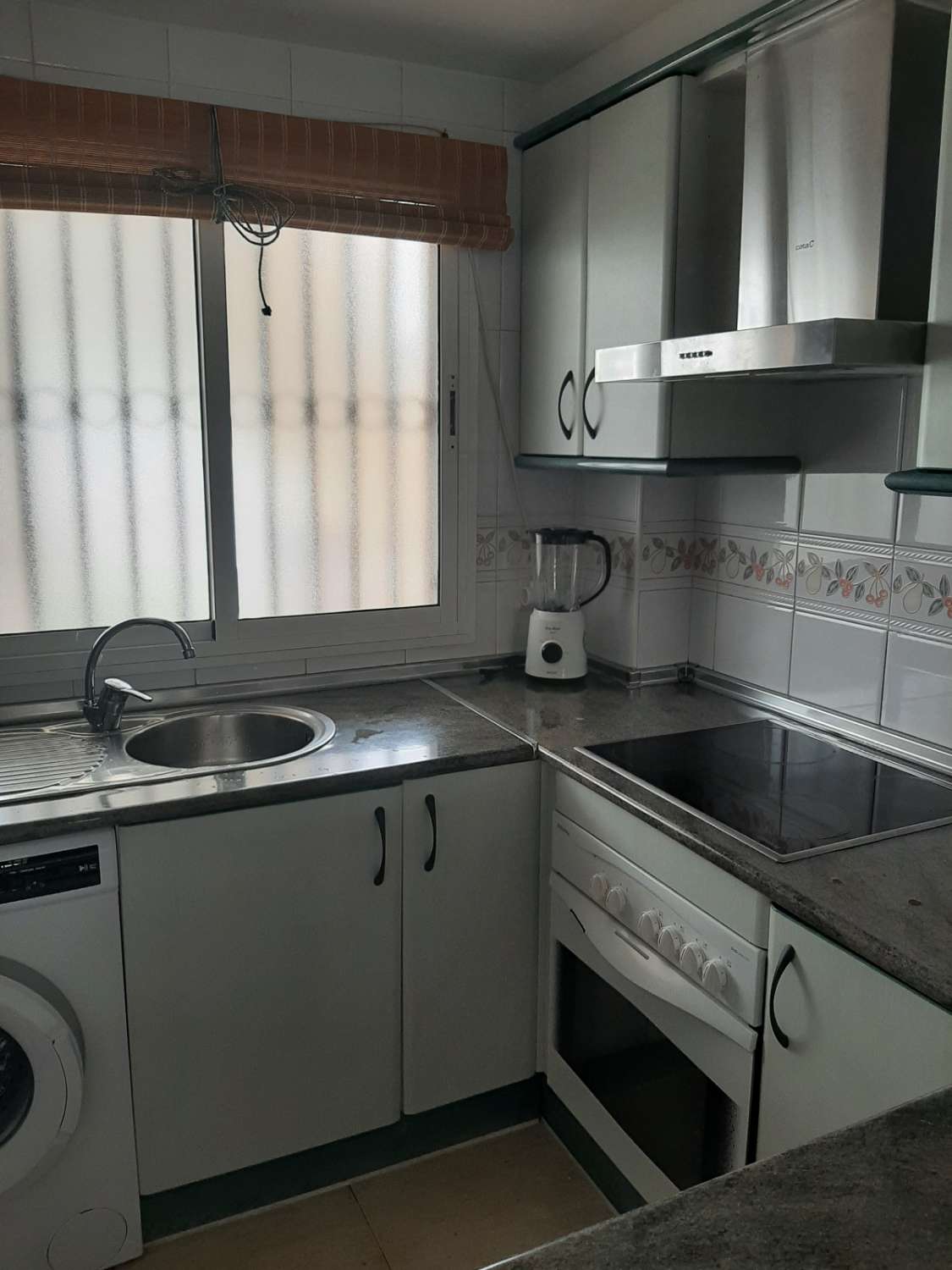 FIN LEILIGHET I FØRSTE ETASJE TIL LEIE FRA 1.9.26 TIL 30.6.27 I BENALMADENA.