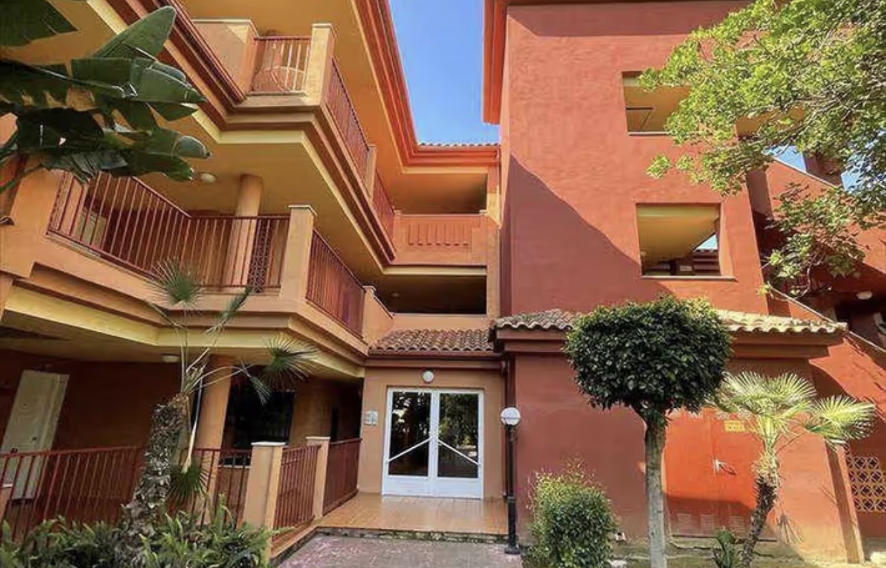 UTLEIE FRA 16.4.26 - 30.6.26 OG FRA 1.10.26-15.6-27 VAKKER LEILIGHET MED HAVUTSIKT I MARBELLA HAR 74 M2 BYGGET + 20 METER D