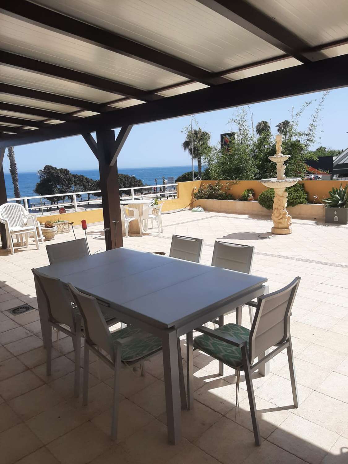 TIL LEIE FRA 01.09.2026 TIL 30.06.2027 PRAKTFULL LEILIGHET PÅ 1ST LINE BENALMADENA BEACH