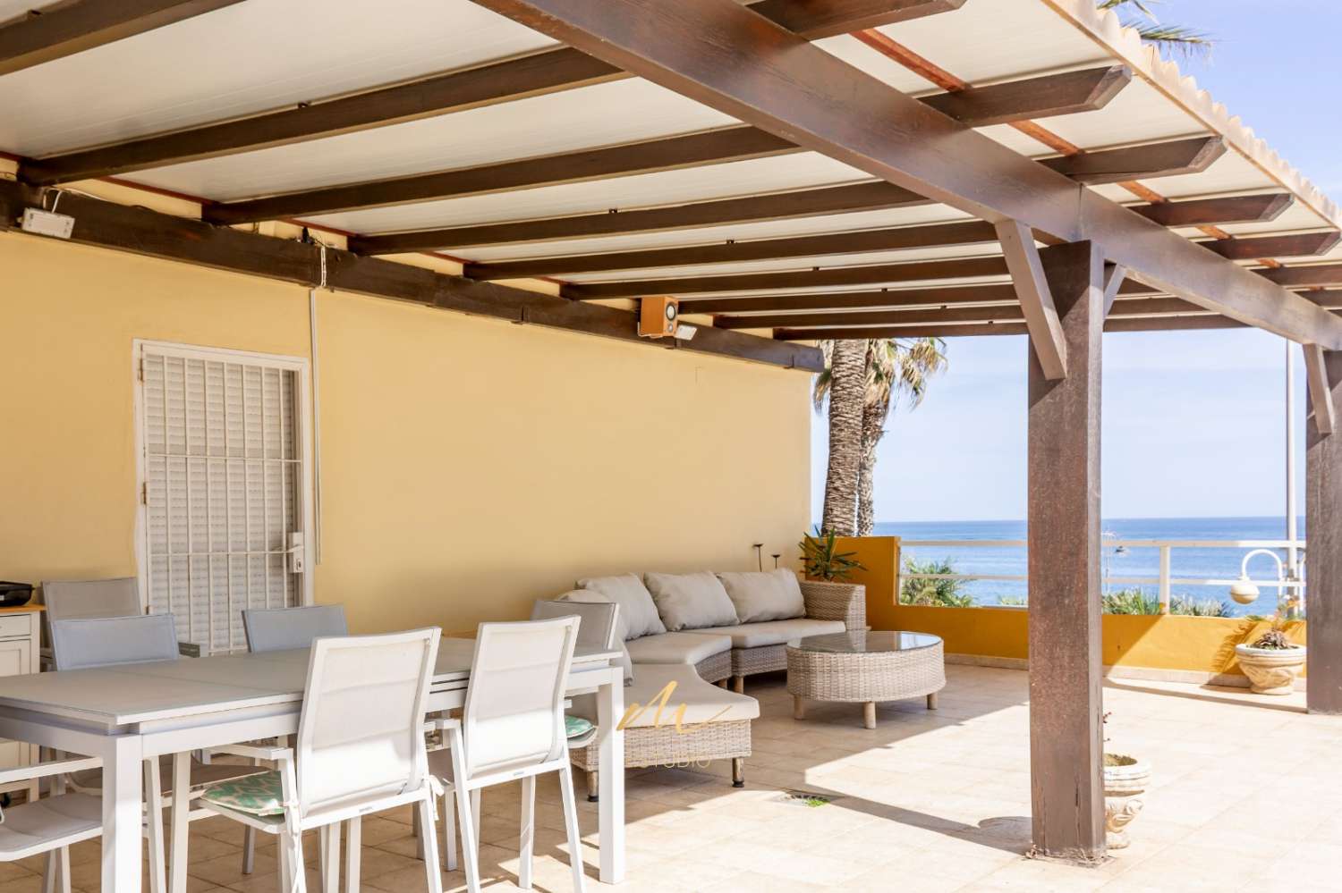 TIL LEIE FRA 01.09.2026 TIL 30.06.2027 PRAKTFULL LEILIGHET PÅ 1ST LINE BENALMADENA BEACH