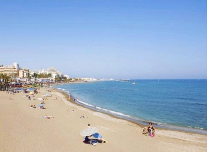 LEID FRA 17.03.2026 - 30.06.2026 OG FRA 1.10.26-20.12.26 OG FRA 16.1.27-30.6.27 VAKKER LEILIGHET MED HAVUTSIKT I BENALMADENA COSTA