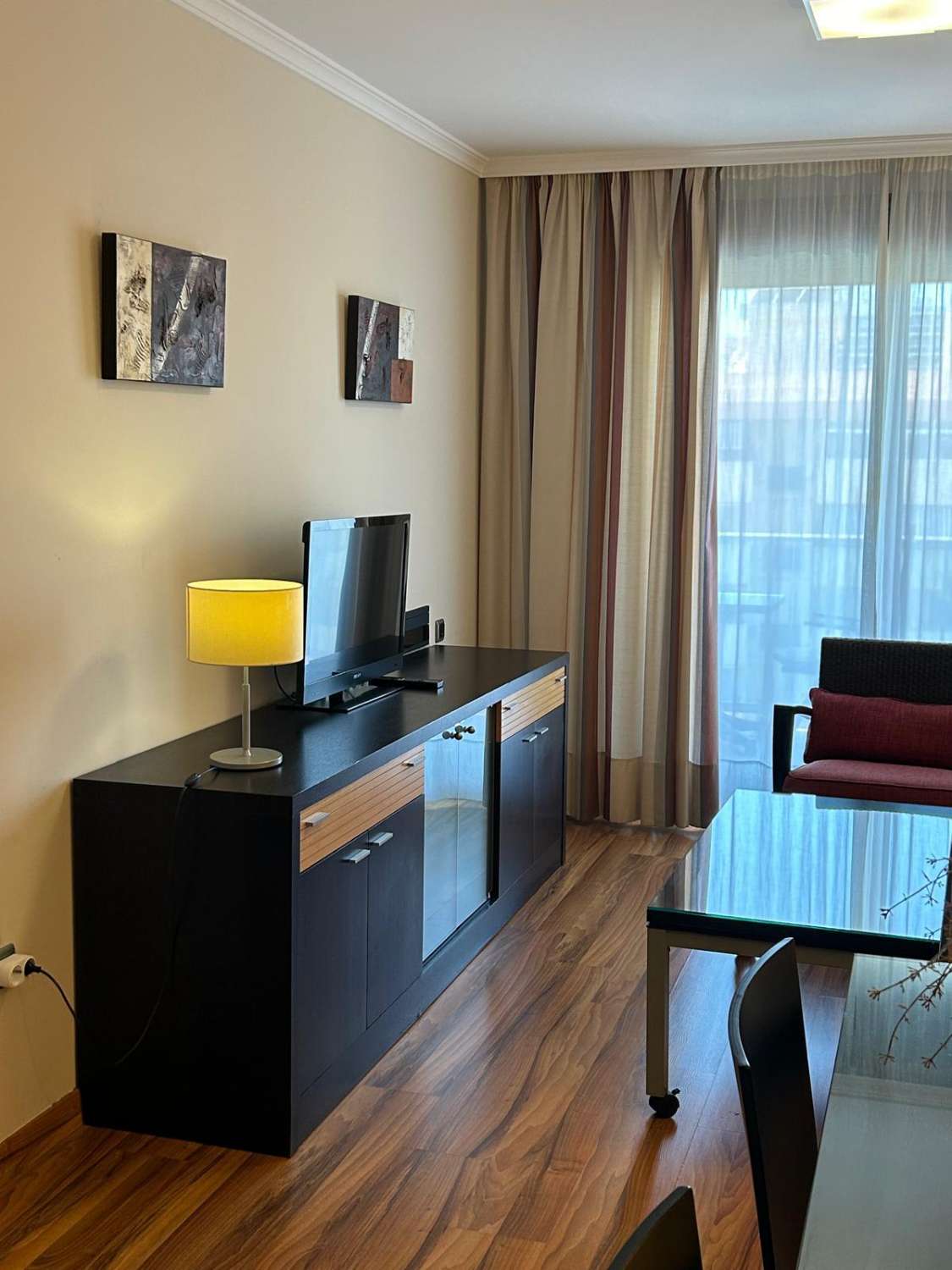 LEID FRA 17.03.2026 - 30.06.2026 OG FRA 1.10.26-20.12.26 OG FRA 16.1.27-30.6.27 VAKKER LEILIGHET MED HAVUTSIKT I BENALMADENA COSTA