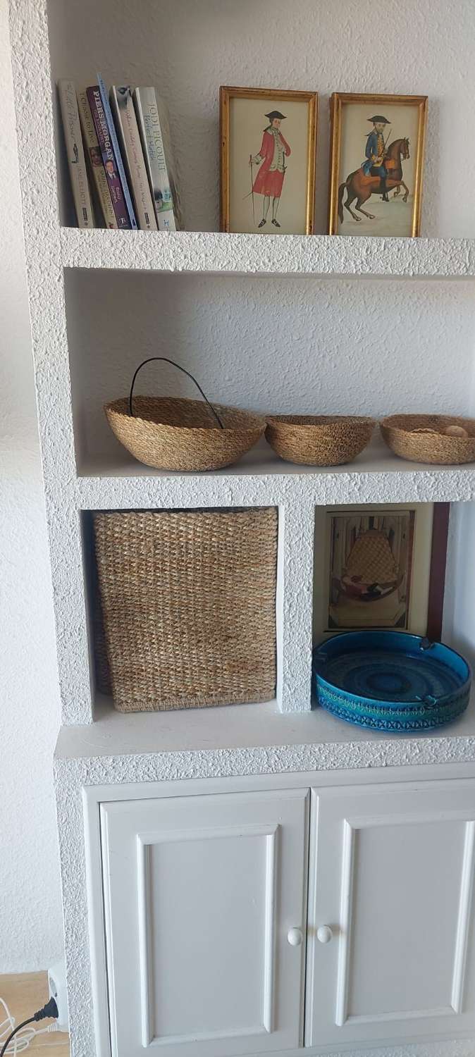 LEID UT FRA NÅ TIL 30.11.26 OG FRA 2.12.26-30.6.27. VAKKER LEILIGHET MED HAVUTSIKT I ARROYO DE LA MIEL (BENALMADENA)