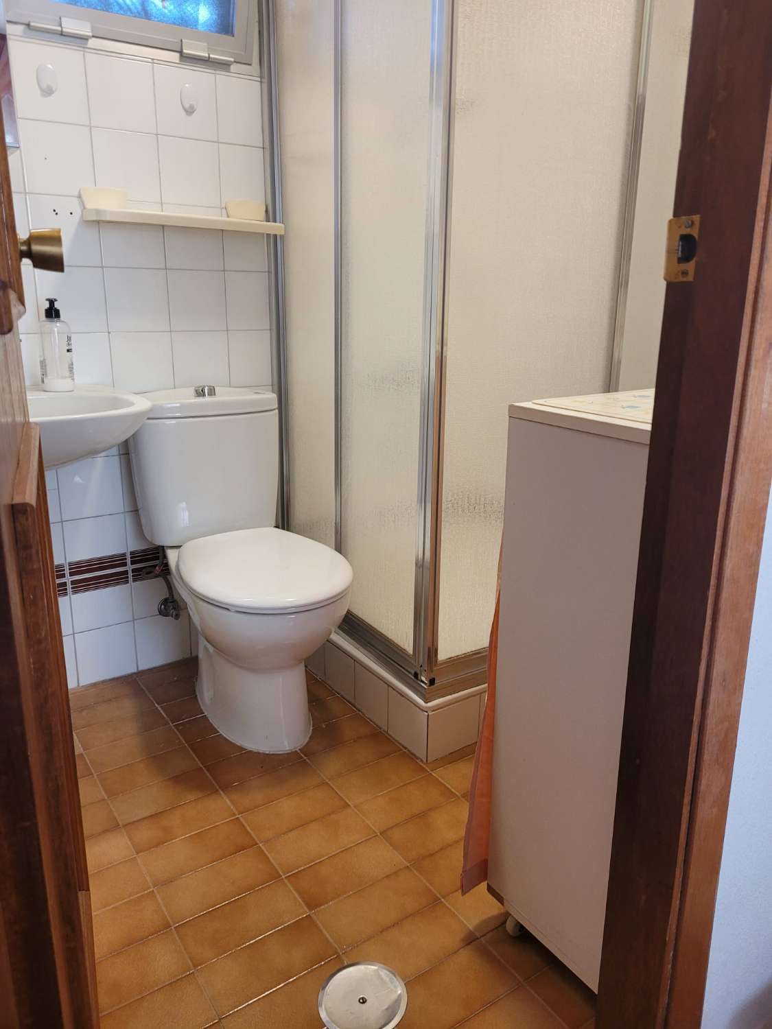 Se alquila desde 01.04.26 - 30.6.26 y desde 01/09/26-30/06/27bonito apartamento con vistas al mar en La Carihuela ( Torremolinos)