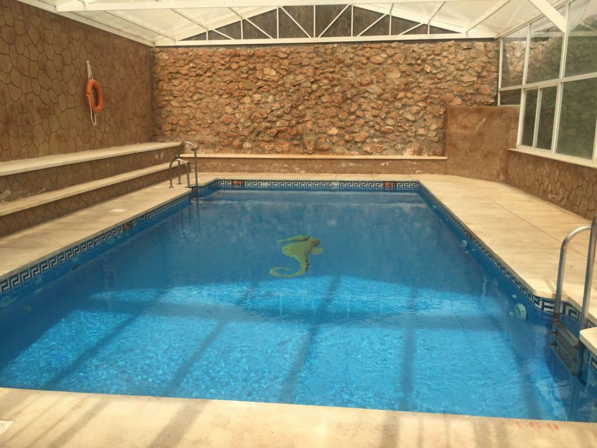 Se alquila desde 01/9/2026 - 30/6/2027 bonito apartamento en 2ª línea de playa en Benalmádena