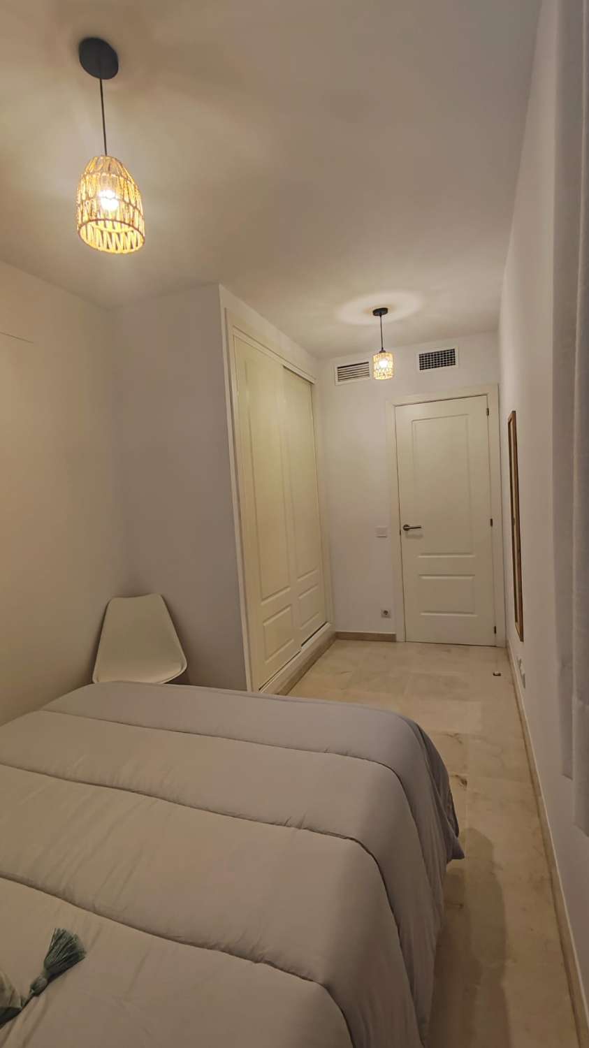 E ALQUILA DESDE AHORA HASTA 30.6.26 BONITO APARTAMENTO CERCA DE LA PLAYA EN BENALMADENA