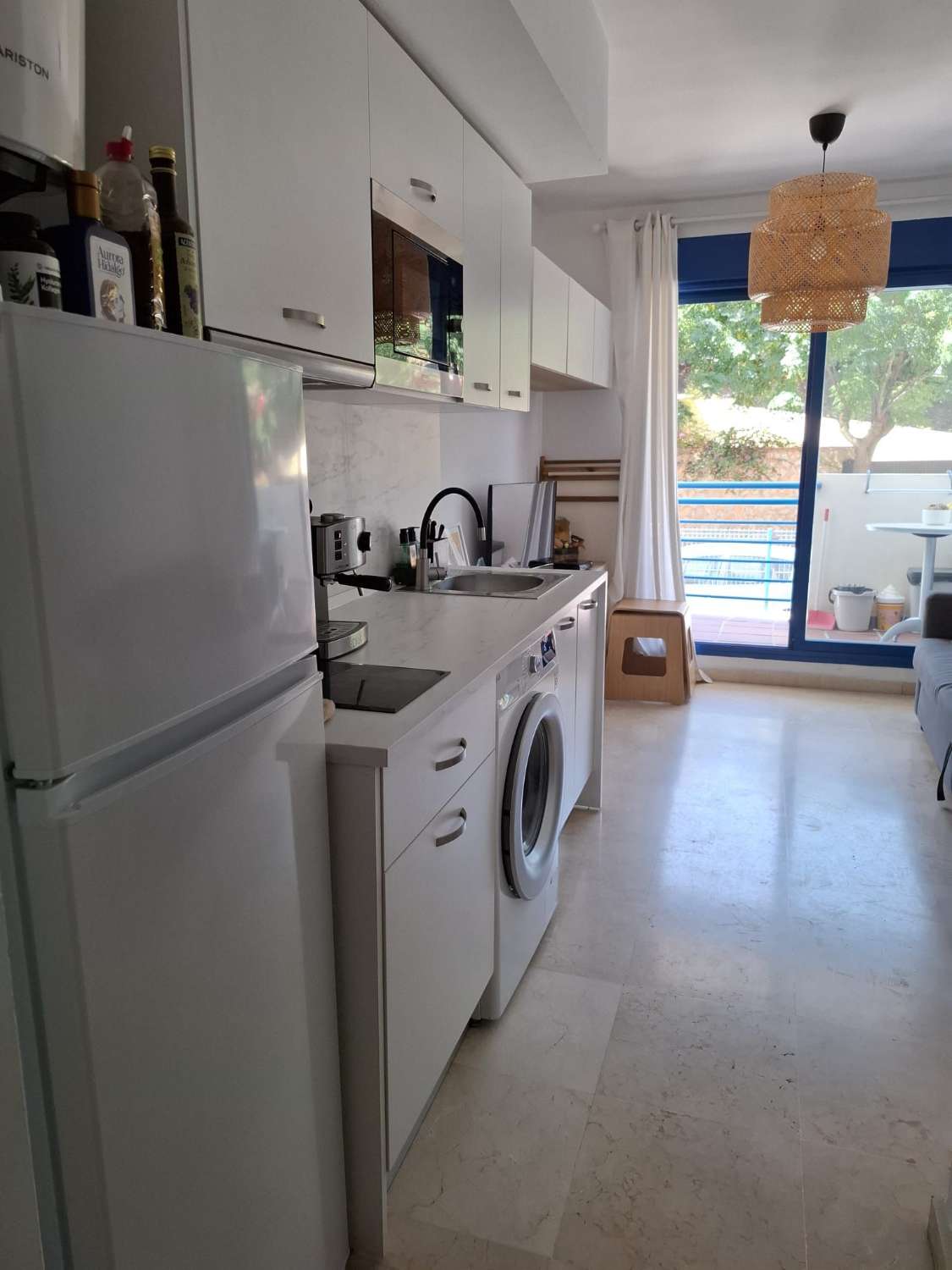 Se alquila desde ahora hasta30/6/2026 Y DESDE01/09/2026 - 30/06/2027 bonito apartamento en Benalmádena Costa a 150 metros de la playa