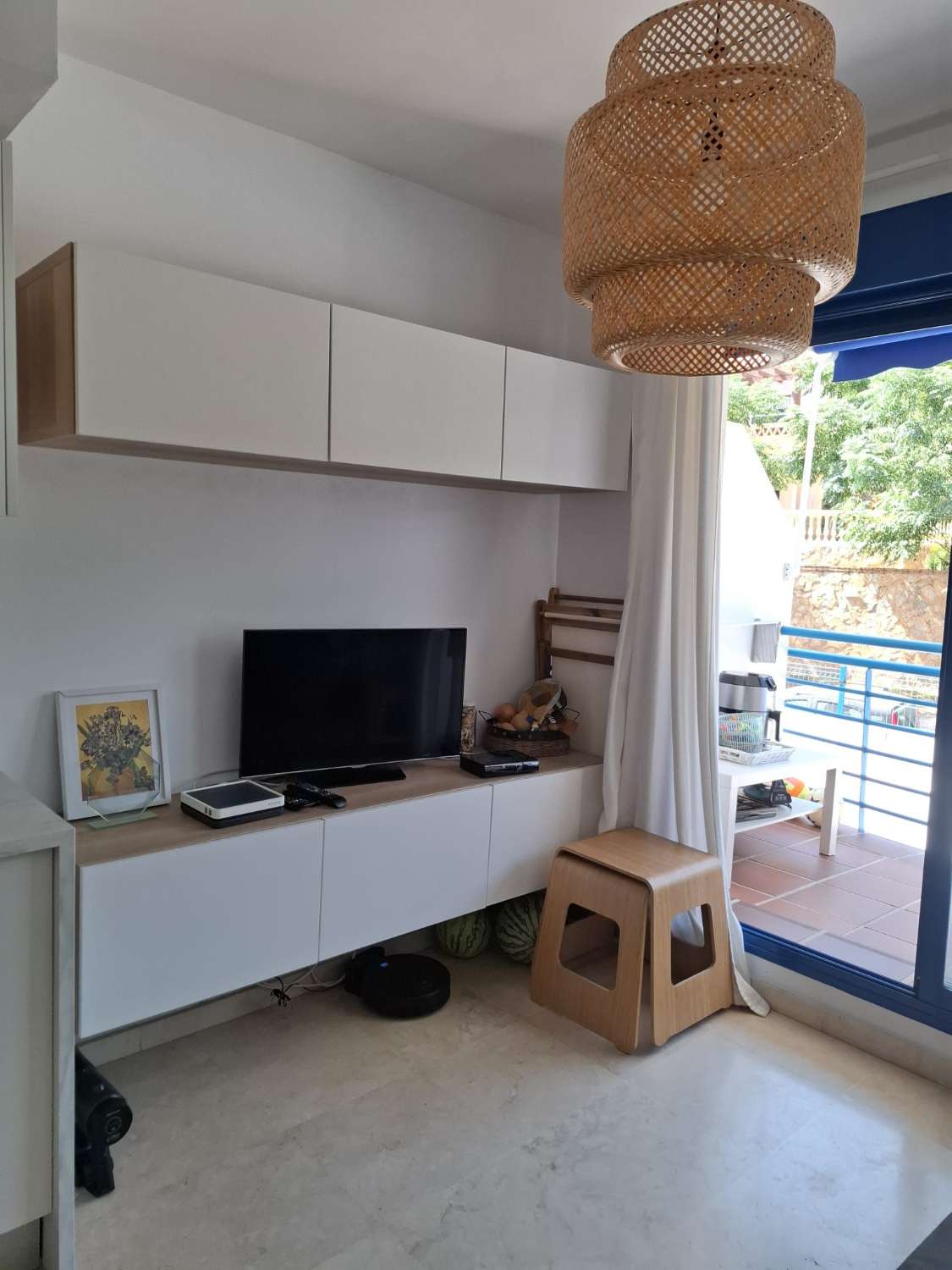 Se alquila desde ahora hasta30/6/2026 Y DESDE01/09/2026 - 30/06/2027 bonito apartamento en Benalmádena Costa a 150 metros de la playa