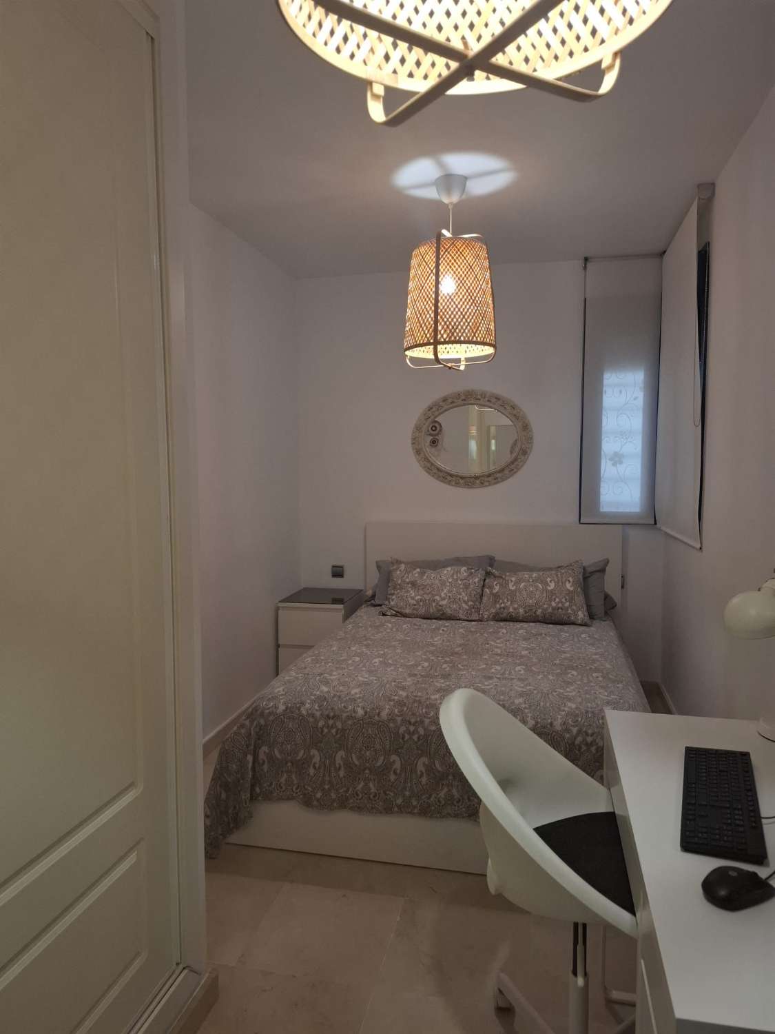 Se alquila desde ahora hasta30/6/2026 Y DESDE01/09/2026 - 30/06/2027 bonito apartamento en Benalmádena Costa a 150 metros de la playa