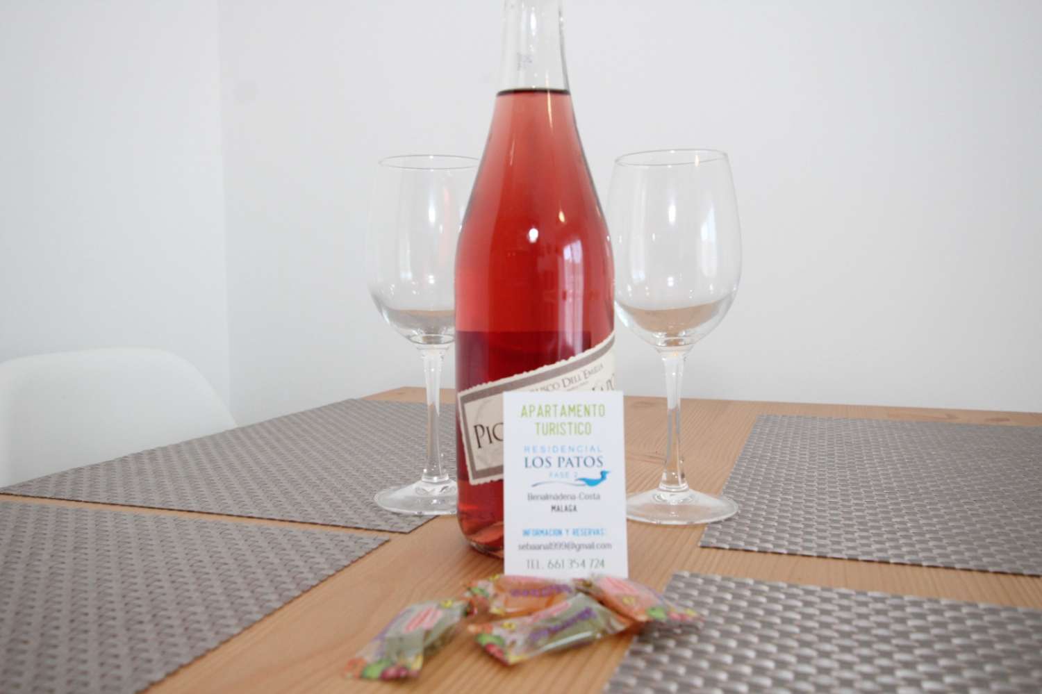 Se alquila desde 15/09/2026-31/05/2027 precioso apartamento a 200 metros de la playa en Benalmádena