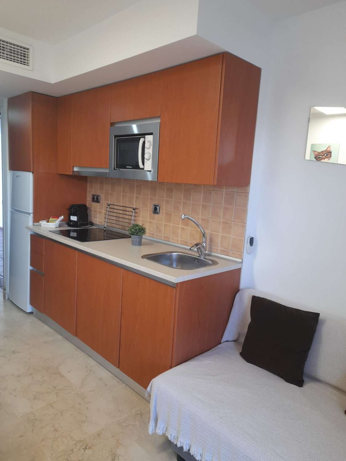 Se alquila desde 15/09/2026-31/05/2027 precioso apartamento a 200 metros de la playa en Benalmádena