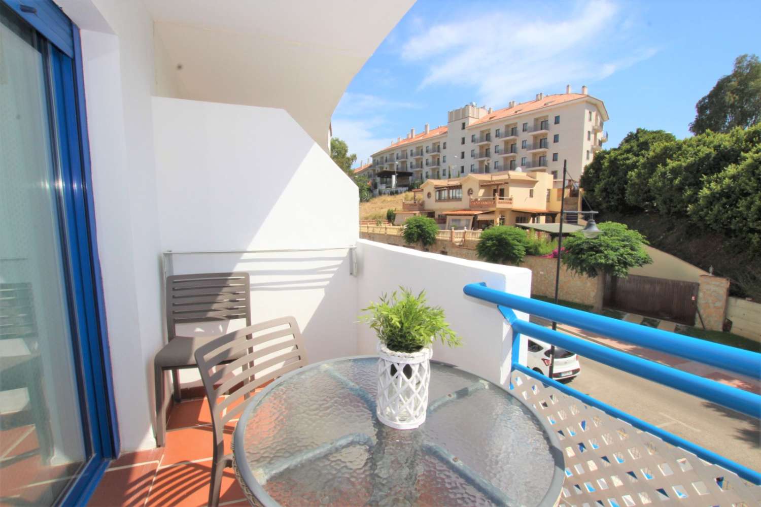 Se alquila desde 15/09/2026-31/05/2027 precioso apartamento a 200 metros de la playa en Benalmádena