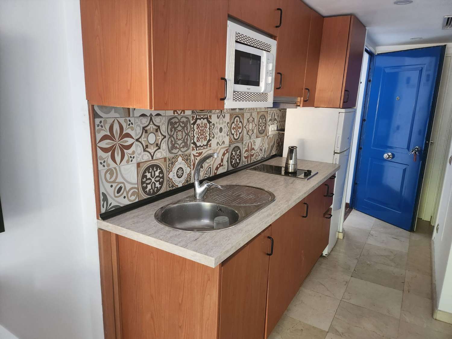 Se alquila desde 01/9/26 hasta el 30/6/2027 bonito apartamento en Benalmádena.