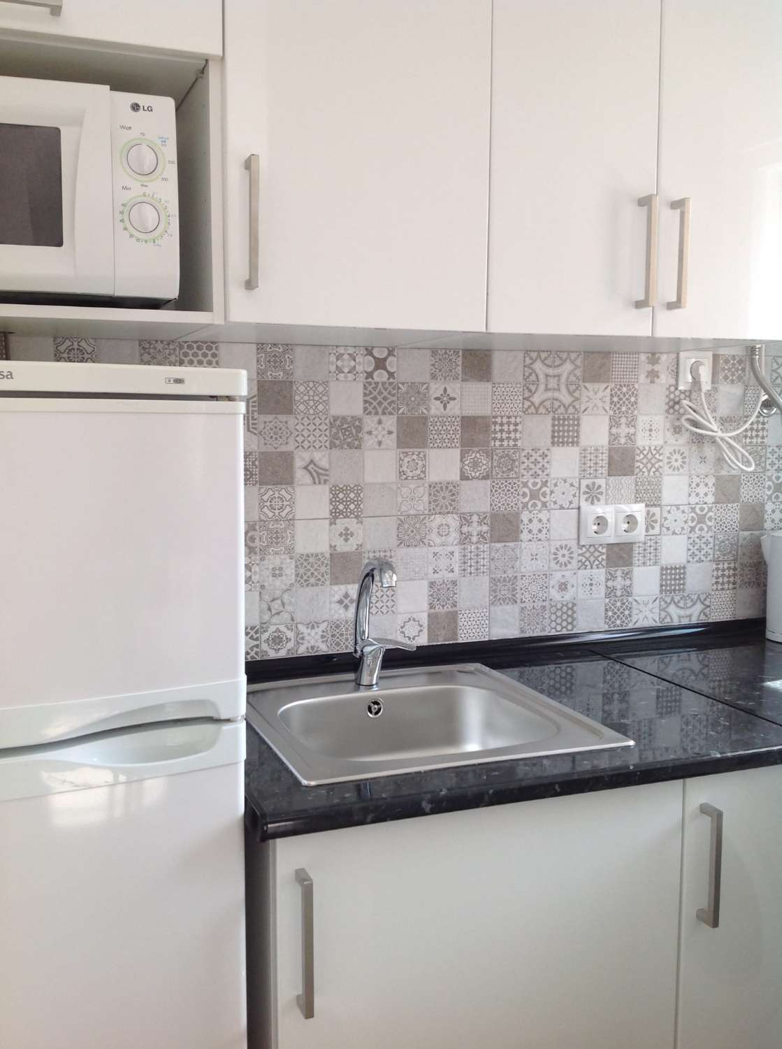 SE ALQUILA DESDE 1.9.26-15.6.27 BONITO APARTAMENTO A 100 METROS DE LA PLAYA EN BENALMADENA