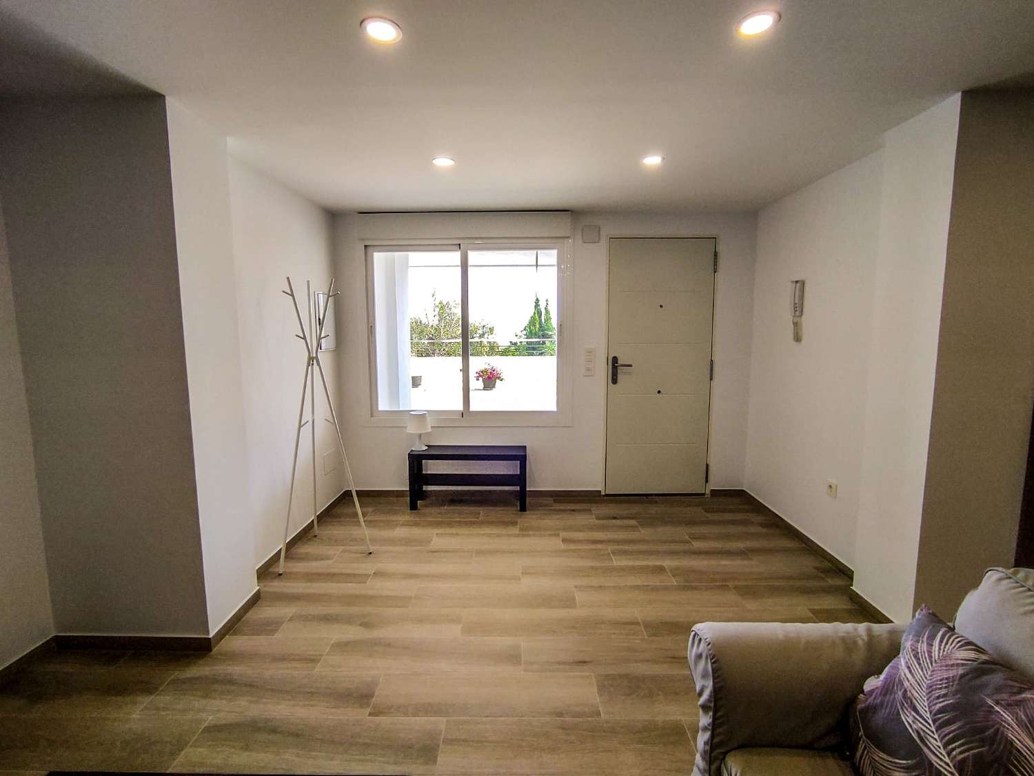 E ALQUILA HASTA 30.06.2026 Y DESDE 01/09/2026 HASTA 30/06/2027 APARTAMENTO A ESTRENAR CON VISTAS AL MAR EN ZONA SANTANGELO (ARROYO DE LA MIEL )