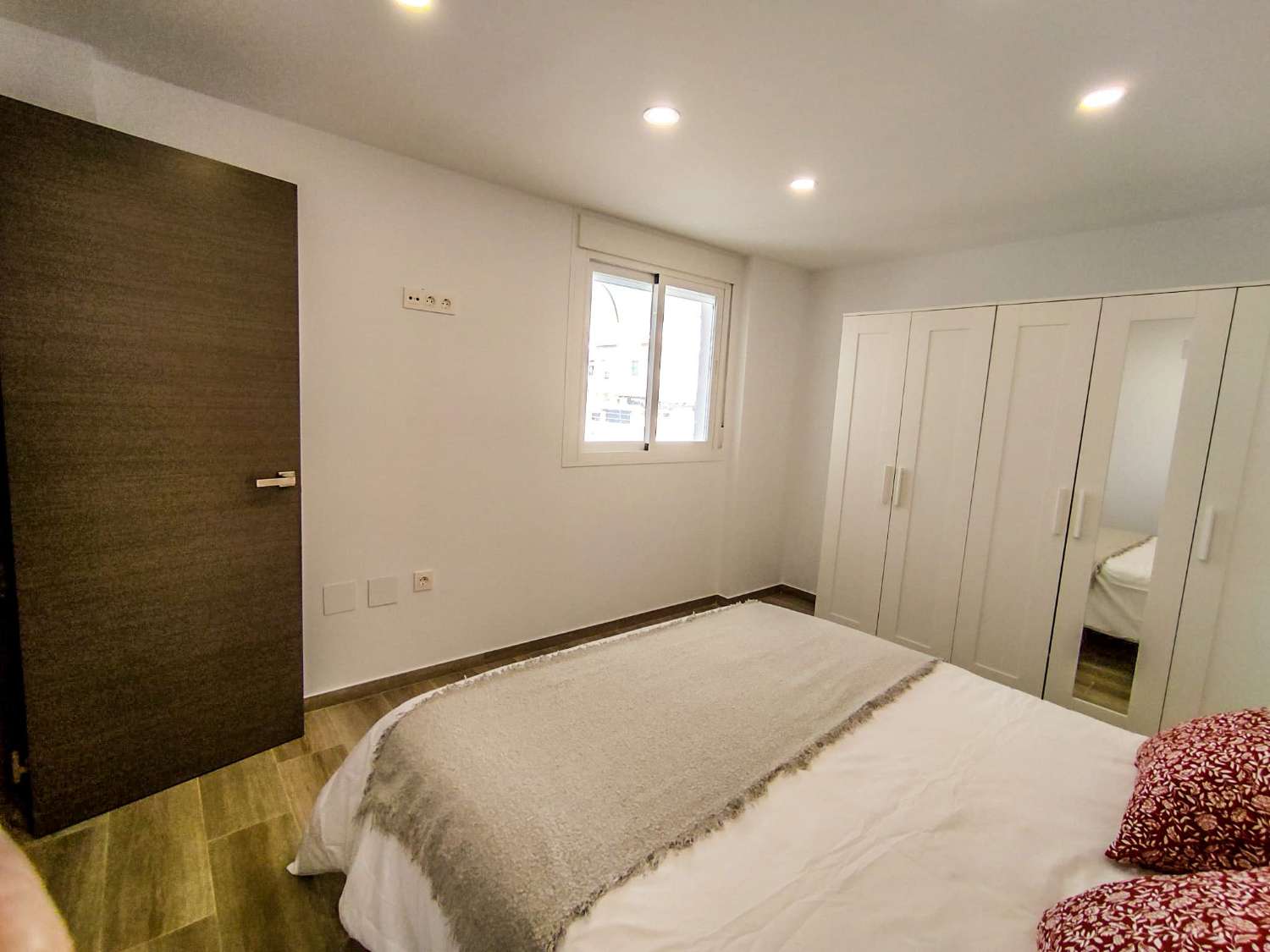 E ALQUILA HASTA 30.06.2026 Y DESDE 01/09/2026 HASTA 30/06/2027 APARTAMENTO A ESTRENAR CON VISTAS AL MAR EN ZONA SANTANGELO (ARROYO DE LA MIEL )